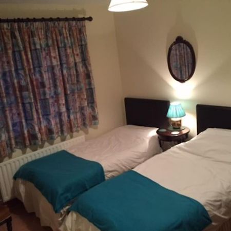 Primrose Cottage, Bushmills - Cosy Self Catering Property Екстер'єр фото