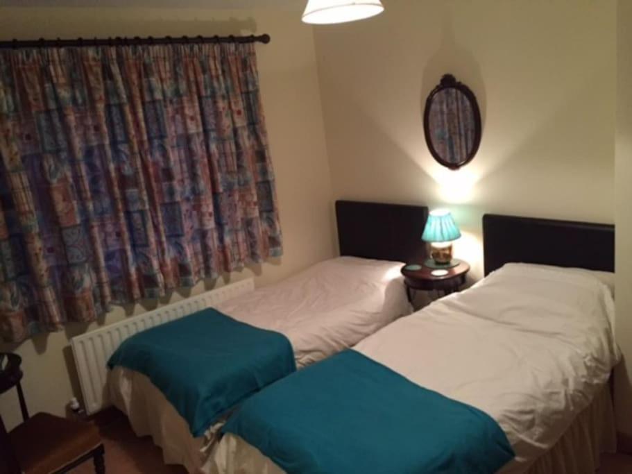 Primrose Cottage, Bushmills - Cosy Self Catering Property Екстер'єр фото