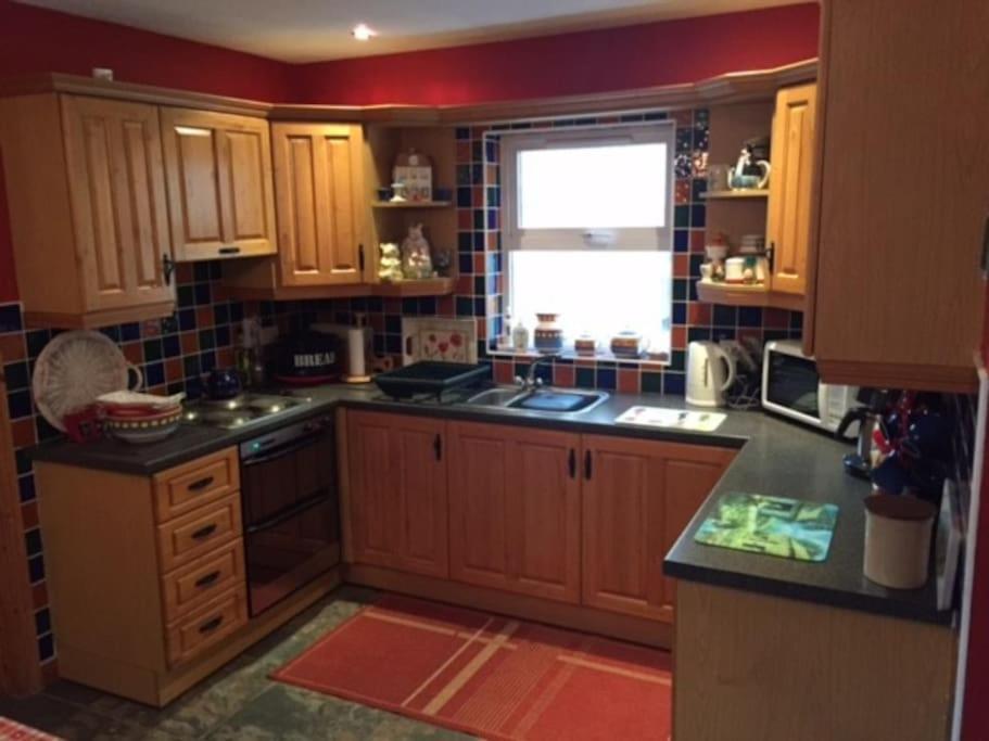 Primrose Cottage, Bushmills - Cosy Self Catering Property Екстер'єр фото