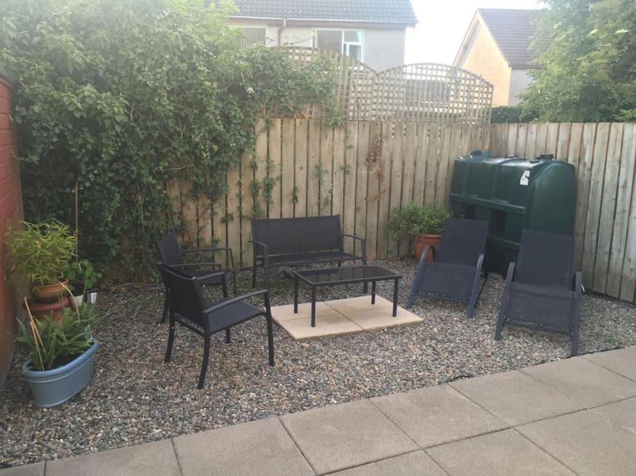Primrose Cottage, Bushmills - Cosy Self Catering Property Екстер'єр фото